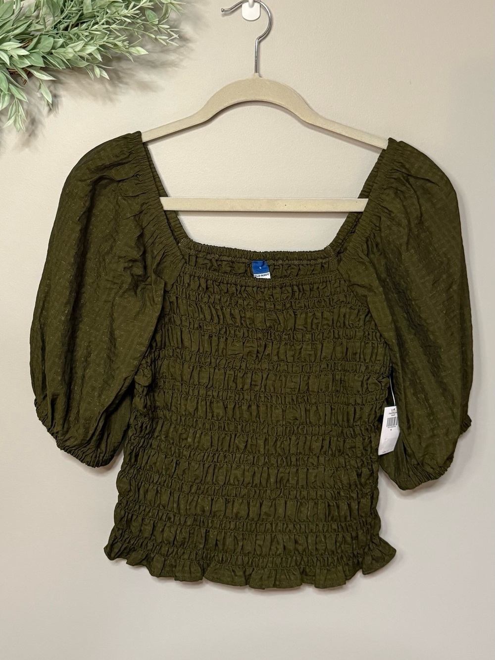 NWT Old Navy Olive Smocked Puff Sleeve Top Size Small
